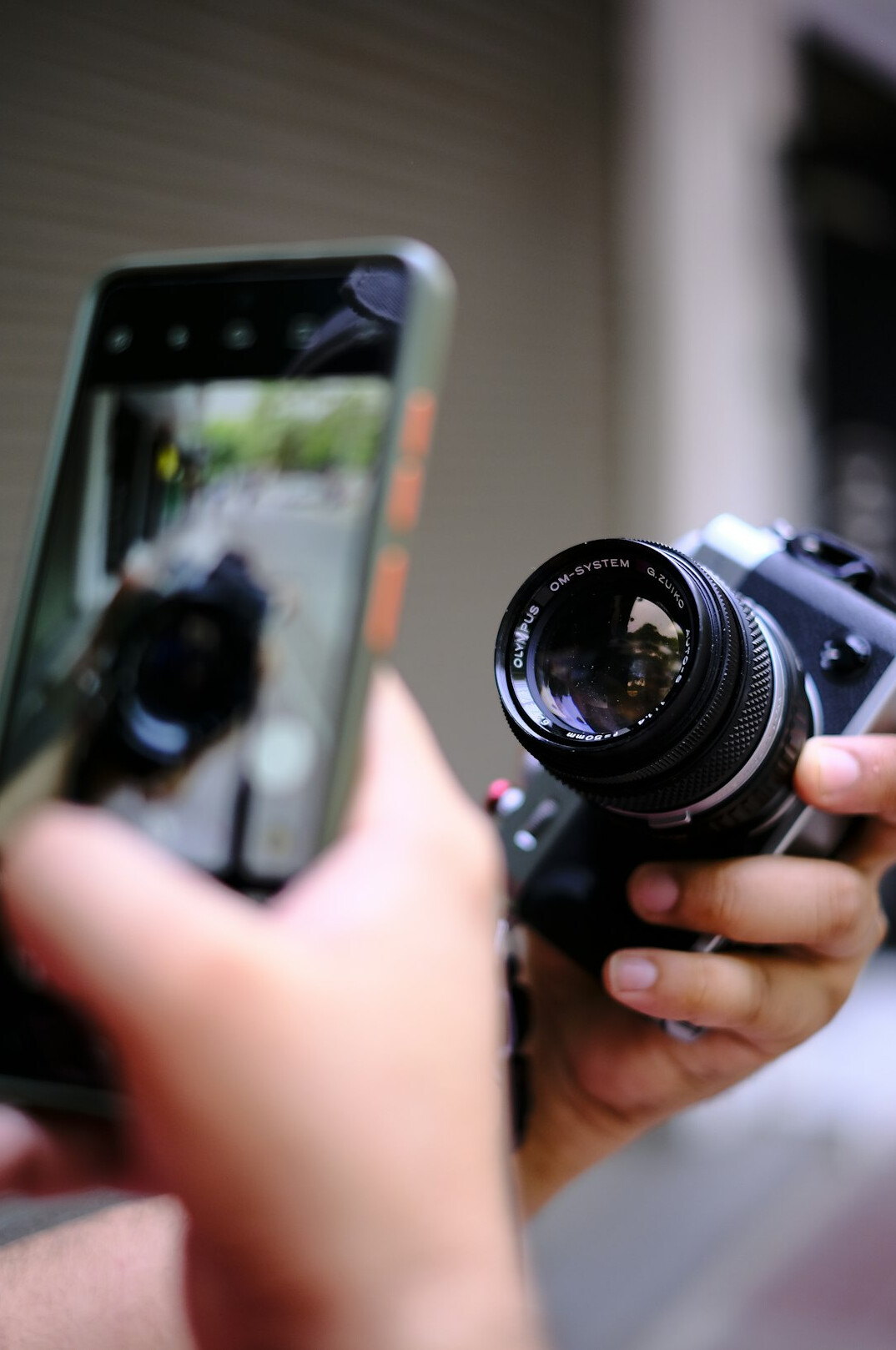 filmmaker shooting with smartphone